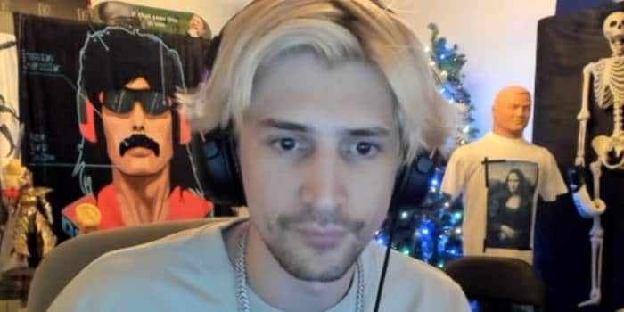 xQc ดึงมีด CS2 Skeleton ที่หายากแม้มีความน่าจะเป็นต่ำ