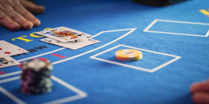 หกคนต้องรับโทษในการแกล้งเกมบาคาร่าเป้าหมายที่ Hard Rock Casino