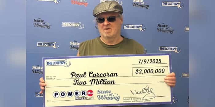 ผู้ชายชนะรางวัล 1 ล้านดอลลาร์จากตั๋ว Powerball 2 ใบ