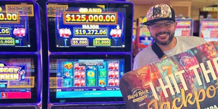 ผู้เล่นสล็อต Hard Rock Tampa ชนะเงินรางวัล 389 ครั้งในหนึ่งวัน รวมทั้ง $1.8 ล้านบาท